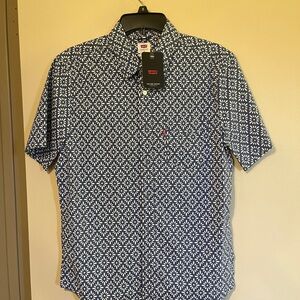 NEW Levi's 100% cotton. Blue and White Casual Button Down Shirt